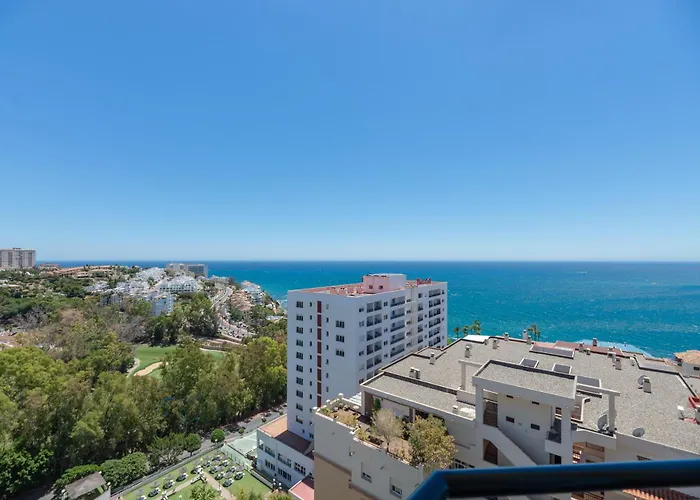 Luxury 4Bdr Penthouse With Sea Views