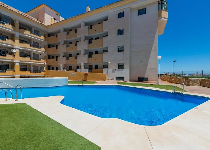 Luxury 4Bdr Penthouse With Sea Views