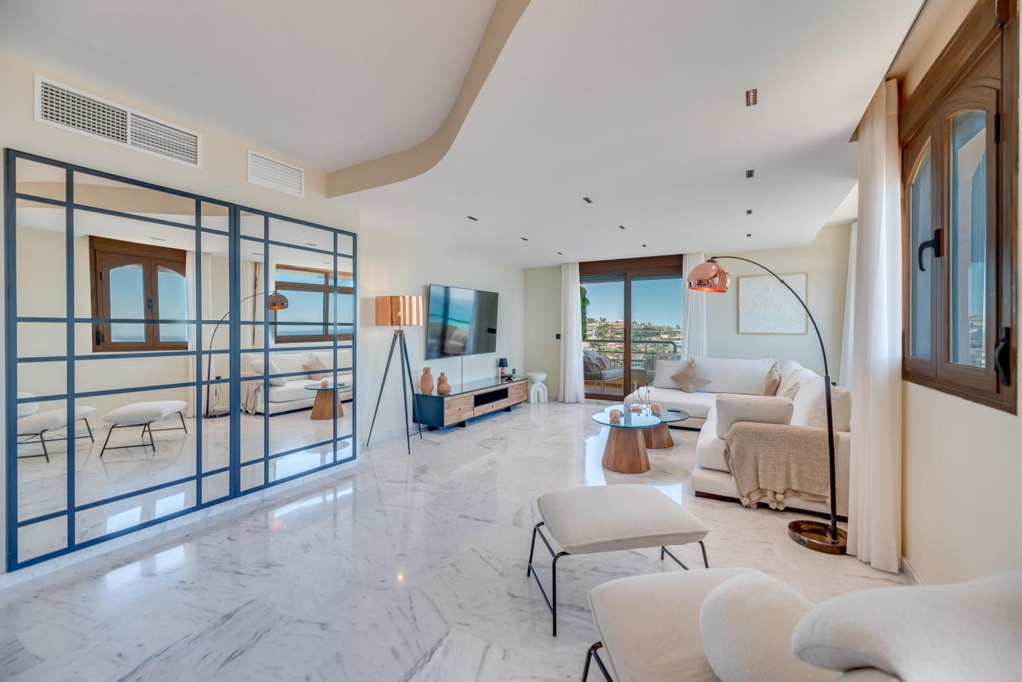Luxury 4bdr Penthouse With Sea Views