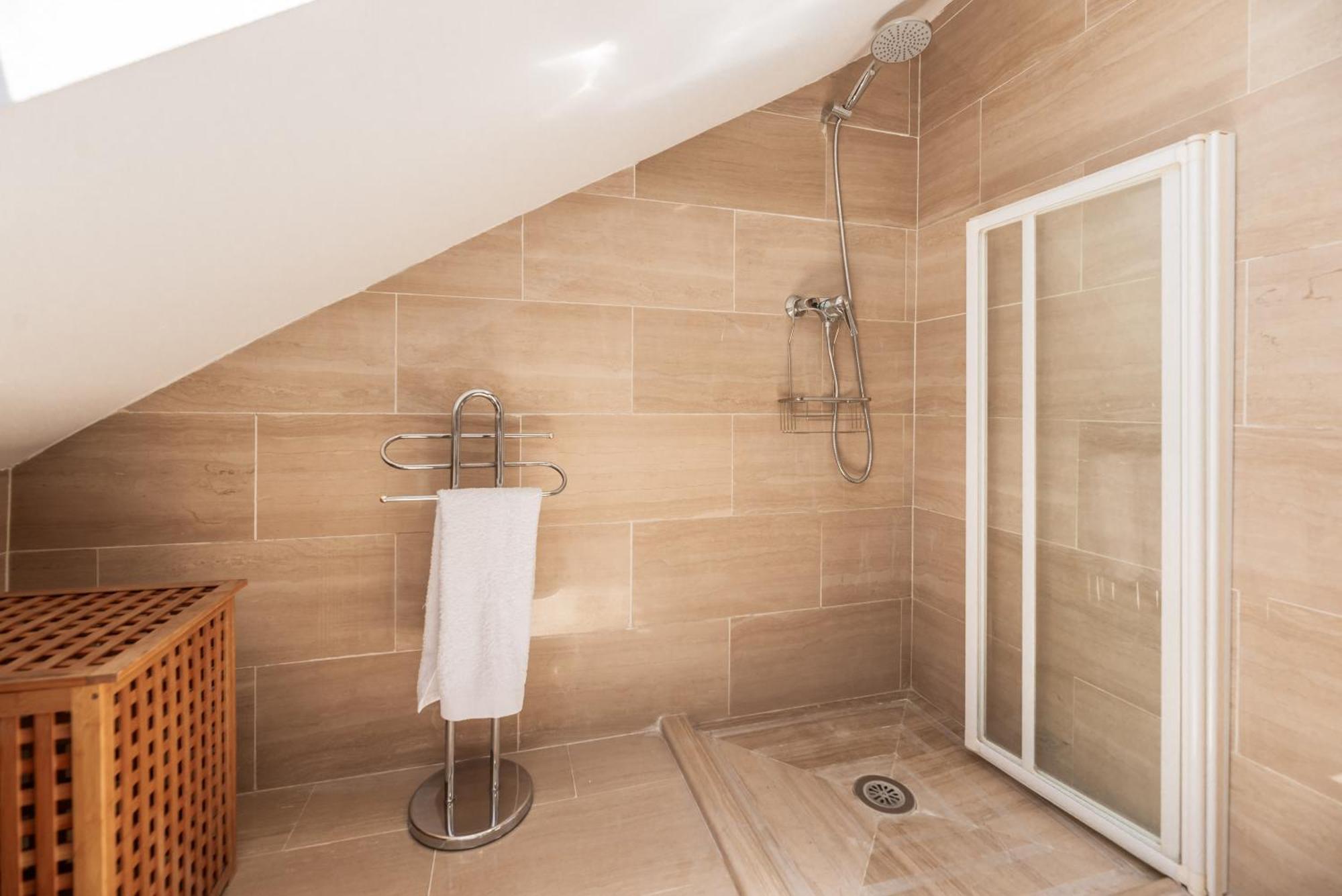 Luxury 4bdr Penthouse With Sea Views Apartment *