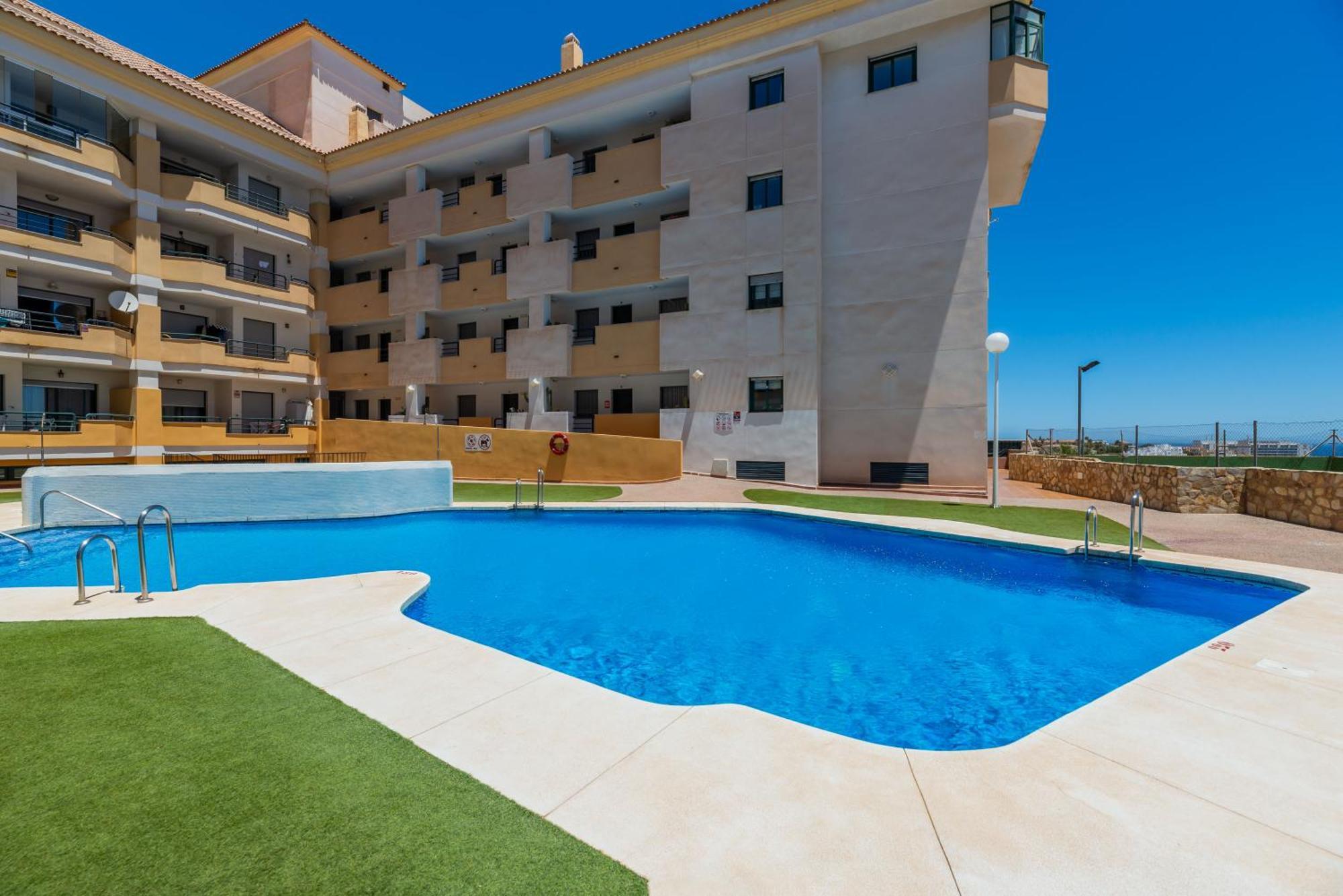 Luxury 4bdr Penthouse With Sea Views *