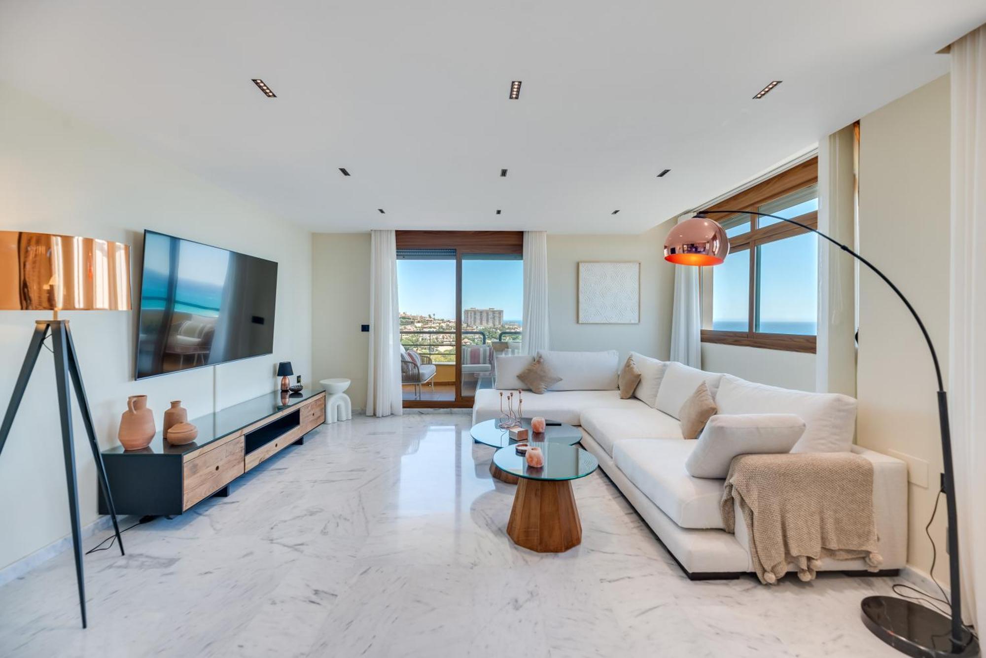 Luxury 4bdr Penthouse With Sea Views Appartamento Benalmádena